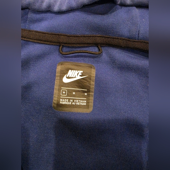 Nike Blue Zip-Up Hoodie with Chest Pocket - Picture 4 of 8